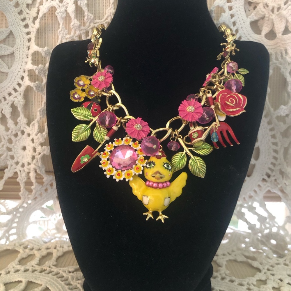 NWT Vintage Betsey Johnson Yellow Chick Charm Necklace with Pink Accents - Picture 2 of 6